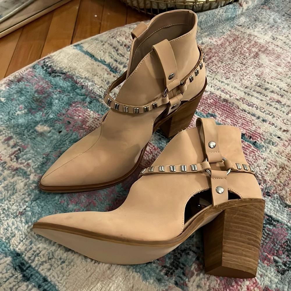 Ankle booties